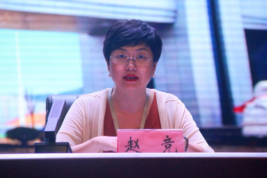 弦歌不輟育桃李，奮楫揚帆啟新程 湖南幼專2025級新生開啟人工智能應(yīng)用軟件學習之旅